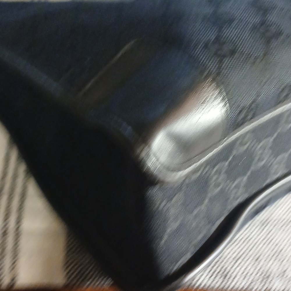 Authentic Gucci Black Hand Bag - Picture 8 of 16